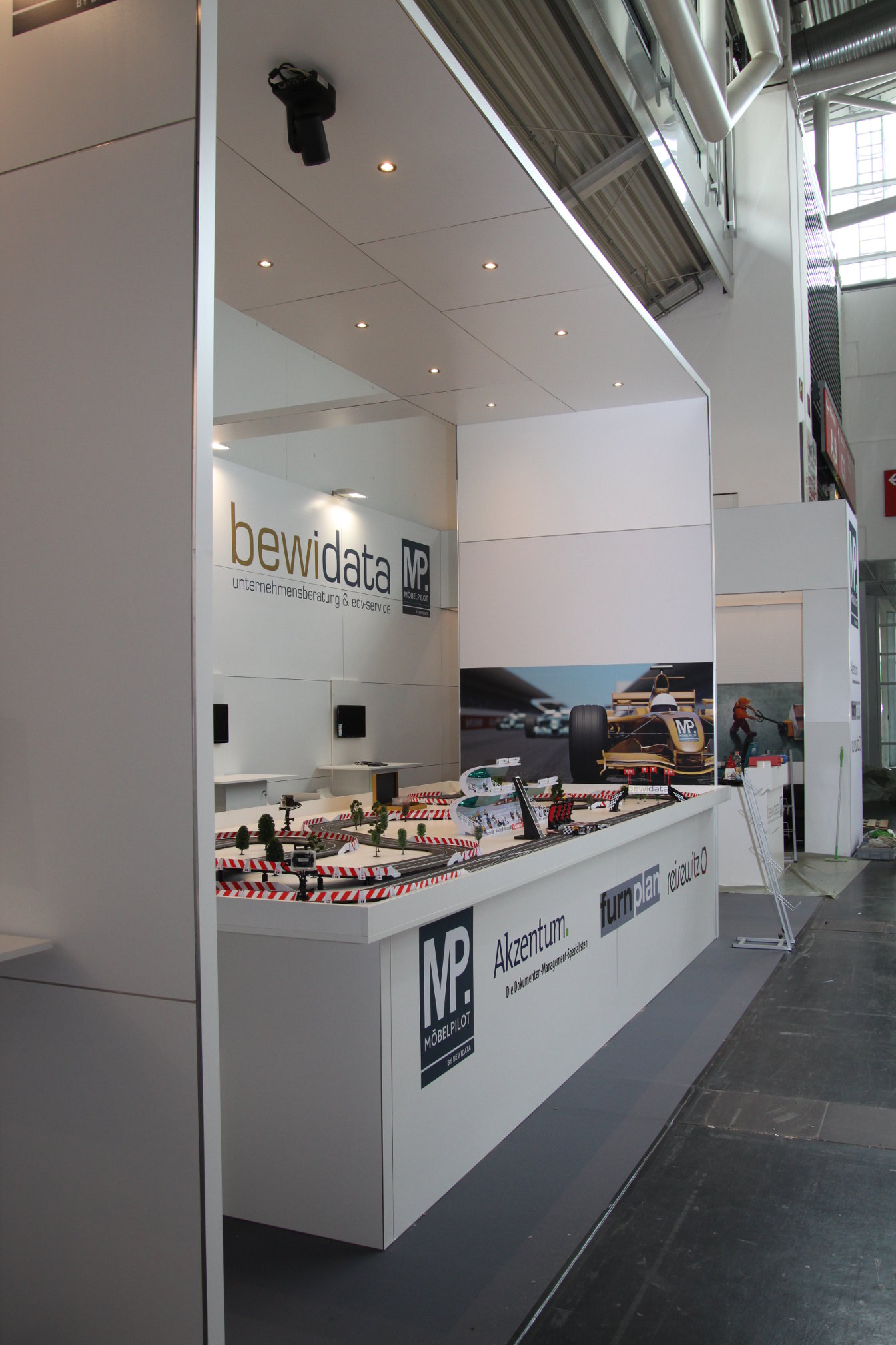 bewidata - MÖBELPILOT Stand auf der Messe